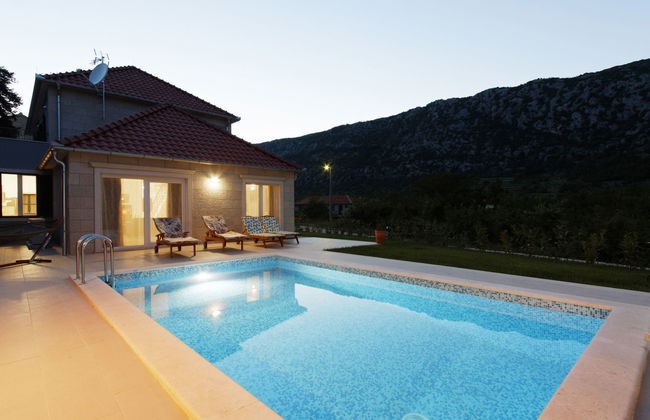 Casa con 4 camere da letto a Zagvozd con piscina privata e giardino - Foto 36