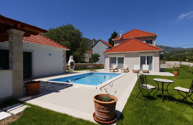 Casa con 4 camere da letto a Zagvozd con piscina privata e giardino - Foto 32