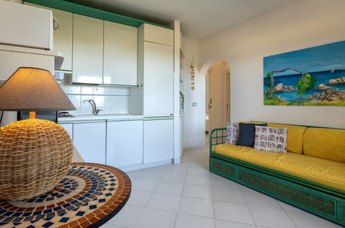 Foto 10 - Apartamento de 2 quartos em Golfo Aranci com jardim e terraço