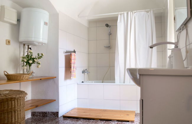 Casa de 1 quarto em Libel com piscina privada e jardim - Foto 29