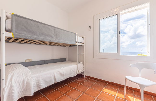 Casa de 5 quartos em Torredembarra com piscina privada e jardim - Foto 25