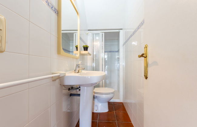 Casa de 5 quartos em Torredembarra com piscina privada e jardim - Foto 11