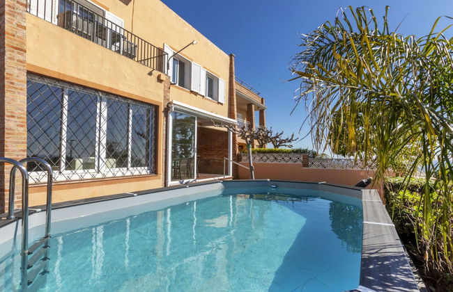 Casa de 5 quartos em Torredembarra com piscina privada e jardim - Foto 27
