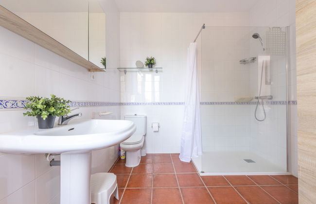 Casa de 5 quartos em Torredembarra com piscina privada e jardim - Foto 16