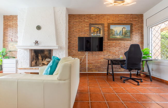 Casa de 5 quartos em Torredembarra com piscina privada e jardim - Foto 7