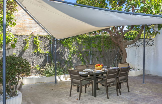 Casa de 5 quartos em Torredembarra com piscina privada e jardim - Foto 34