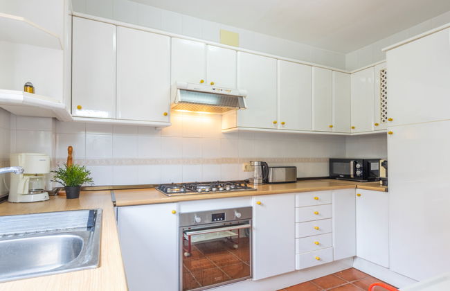 Casa de 5 quartos em Torredembarra com piscina privada e jardim - Foto 4