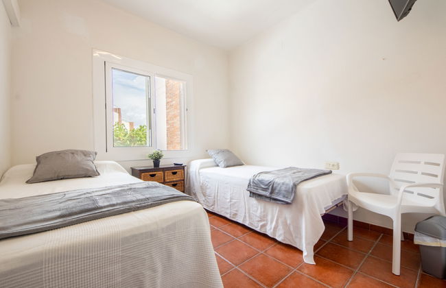 Casa de 5 quartos em Torredembarra com piscina privada e jardim - Foto 23