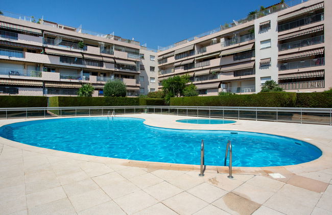 Appartement de 3 chambres à Saint-Laurent-du-Var avec piscine et jardin - Photo 1