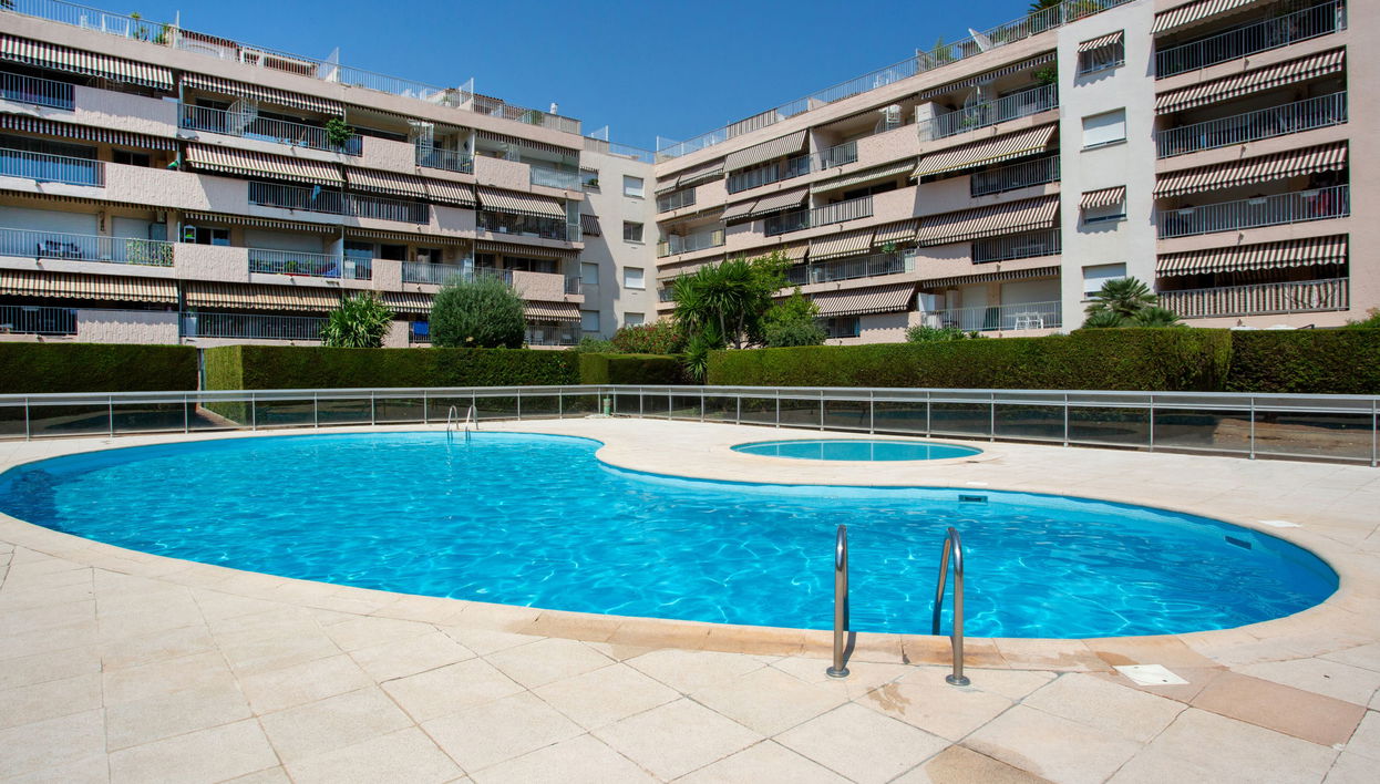 Apartment mit 3 Schlafzimmern in Saint-Laurent-du-Var mit schwimmbad und garten - Foto 1