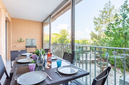 Photo 20 - Appartement de 2 chambres à Saint-Laurent-du-Var avec piscine et jardin