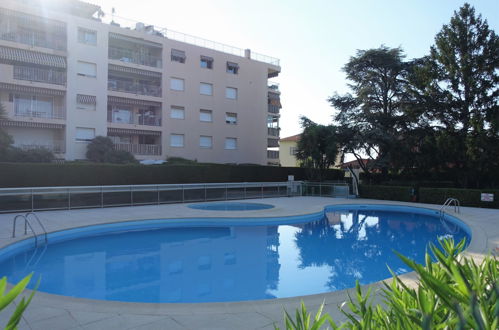 Photo 23 - Appartement de 2 chambres à Saint-Laurent-du-Var avec piscine et jardin