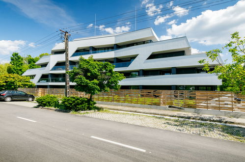 Foto 33 - Apartamento de 2 habitaciones en Balatonszemes con piscina y jardín