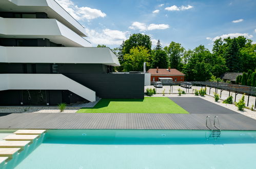 Foto 20 - Appartamento con 2 camere da letto a Balatonszemes con piscina e giardino