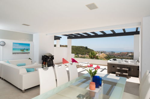 Foto 6 - Apartamento de 2 quartos em Casares com piscina e vistas do mar