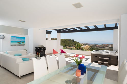 Foto 6 - Apartment mit 2 Schlafzimmern in Casares mit schwimmbad und blick aufs meer