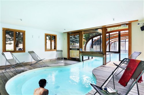 Foto 19 - Apartamento en Saint-Chaffrey con piscina y vistas a la montaña
