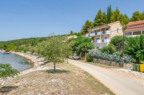 Photo 23 - Maison de 4 chambres à Obrovac avec jardin et terrasse