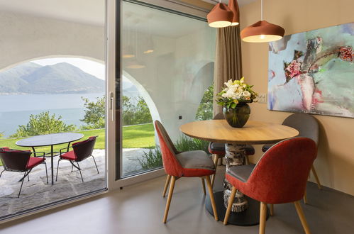 Foto 4 - Apartamento de 1 habitación en Ronco sopra Ascona con piscina y vistas a la montaña