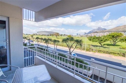 Foto 5 - Mouille Point Mountain View 2 Bedroom