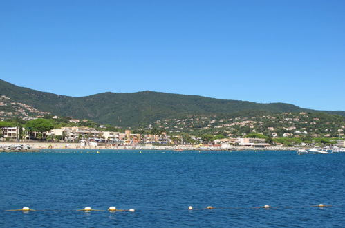 Foto 22 - Appartamento con 1 camera da letto a Cavalaire-sur-Mer con vista mare