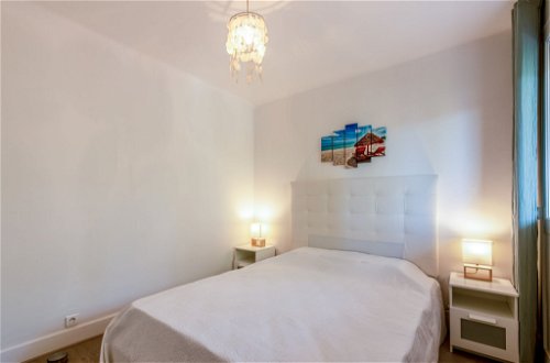 Foto 13 - Appartamento con 1 camera da letto a Cavalaire-sur-Mer con vista mare