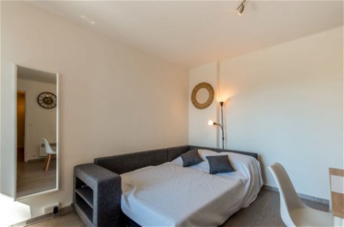 Foto 9 - Apartamento de 1 habitación en Cavalaire-sur-Mer con vistas al mar