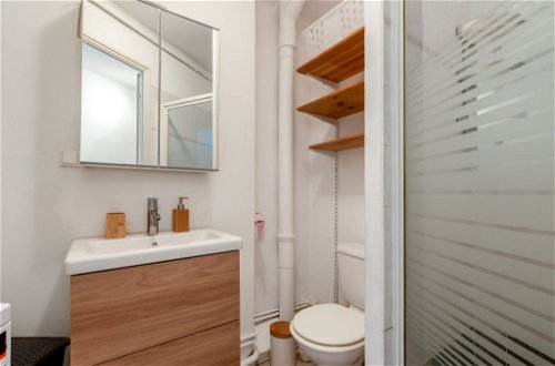 Foto 14 - Appartamento con 1 camera da letto a Cavalaire-sur-Mer con vista mare