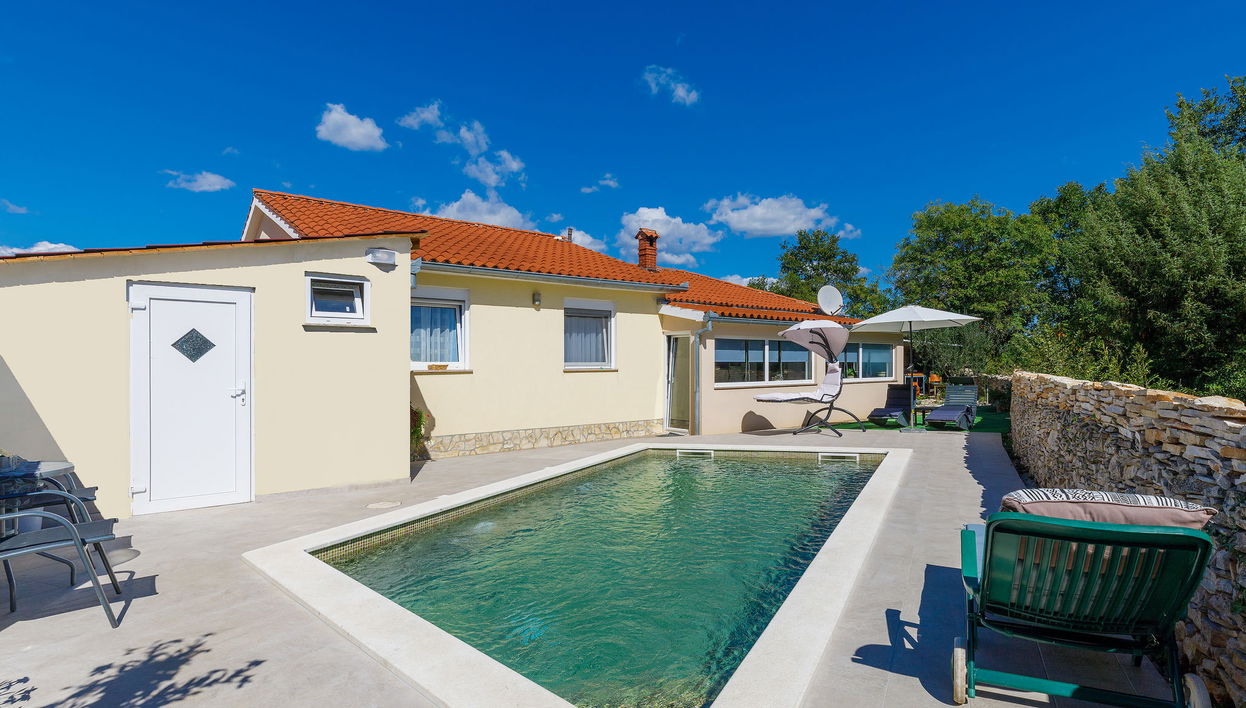 Casa de 4 quartos em Vodnjan com piscina privada e jardim - Foto 1