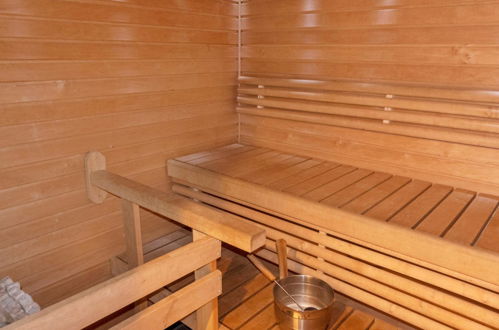 Foto 17 - Casa de 3 quartos em Salla com sauna e vista para a montanha