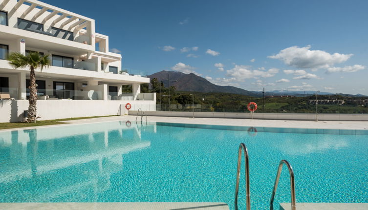 Foto 1 - Apartamento de 3 quartos em Estepona com piscina e vistas do mar