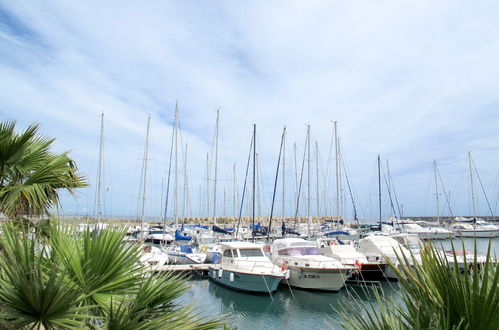 Photo 29 - Apartment in San Bartolomeo al Mare with terrace