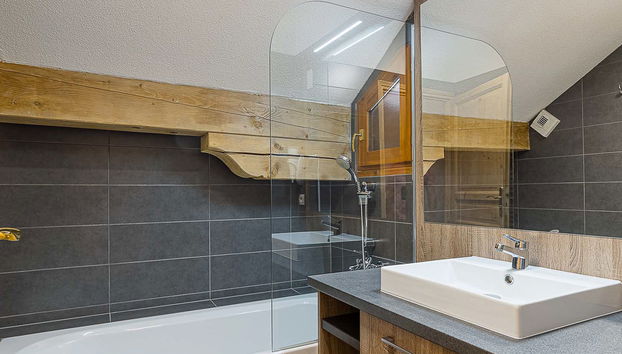 5 bedroom Apartment in Vaujany with swimming pool and terrace - Photo 5