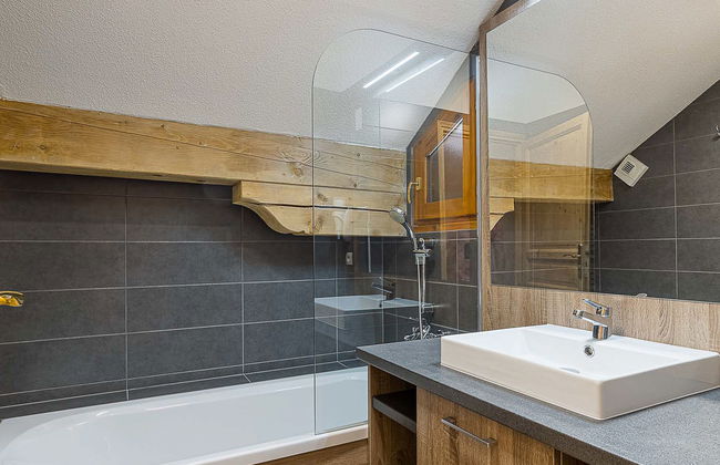 3 bedroom Apartment in Vaujany with swimming pool and terrace - Photo 16