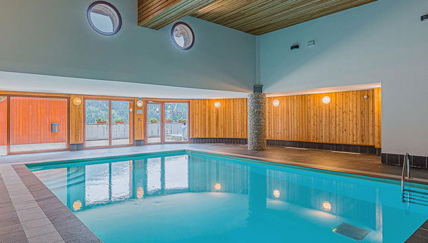 5 bedroom Apartment in Vaujany with swimming pool and terrace - Photo 3