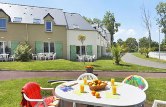 Photo 2 - Maison de 2 chambres à Saint-Malo avec piscine et jardin