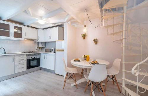 Duplex Lx Factory 2 BR - Patio - Free parking - Foto 52