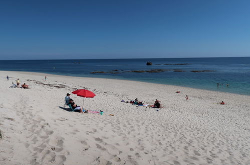 Foto 38 - Casa de 3 quartos em Treffiagat com piscina privada e vistas do mar