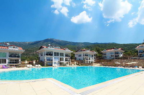 Photo 2 - Orka Gardens Apartments