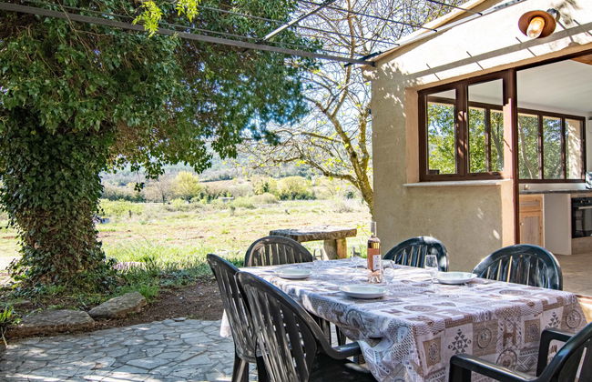 Haus mit 2 Schlafzimmern in Besse-sur-Issole mit schwimmbad und garten - Foto 2
