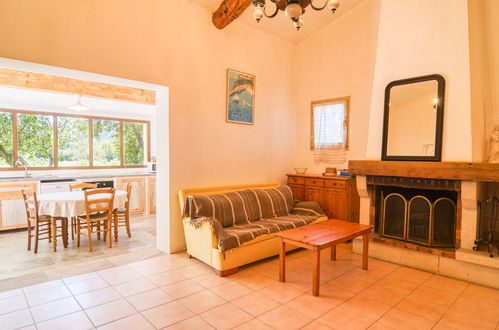 Photo 5 - 2 bedroom House in Besse-sur-Issole with swimming pool and garden