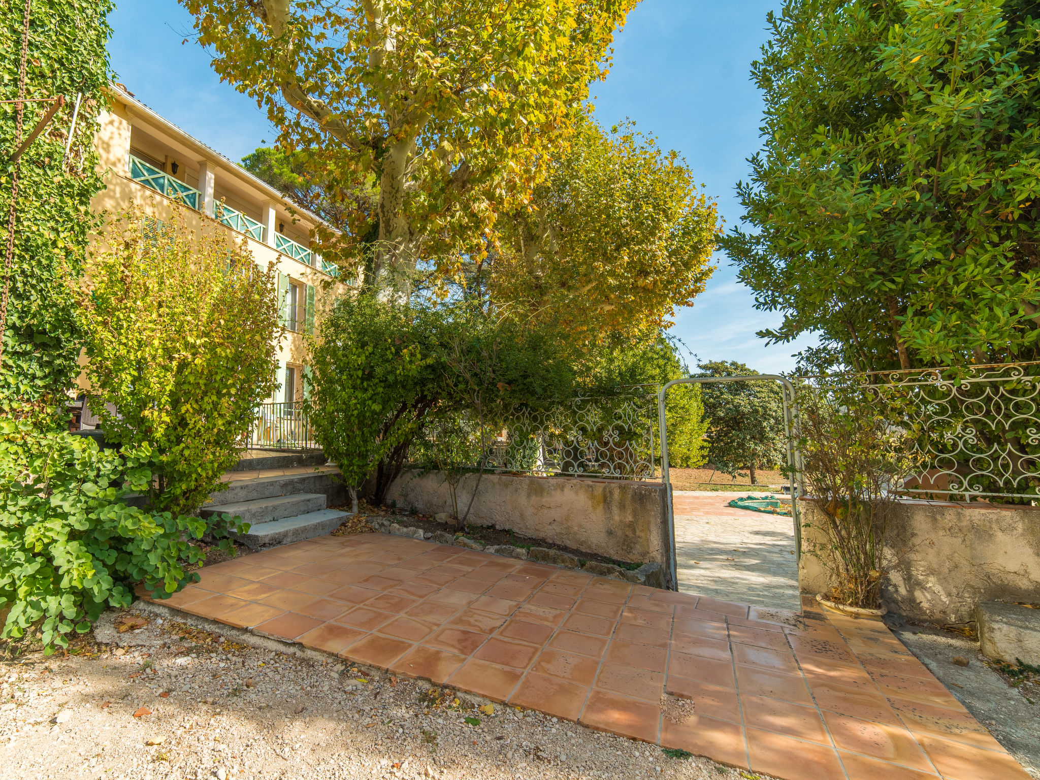 Foto 8 - Casa de 4 habitaciones en Besse-sur-Issole con piscina y jardín