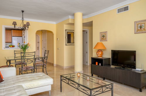 Photo 6 - 2 bedroom Apartment in Marbella with swimming pool and garden