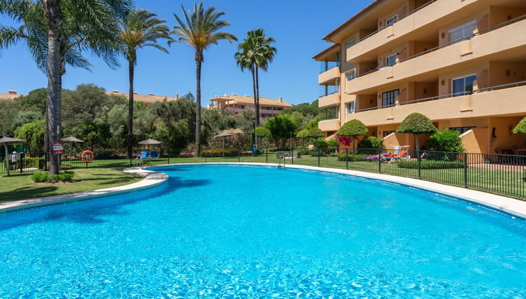 Foto 1 - Apartamento de 2 quartos em Marbella com piscina e jardim