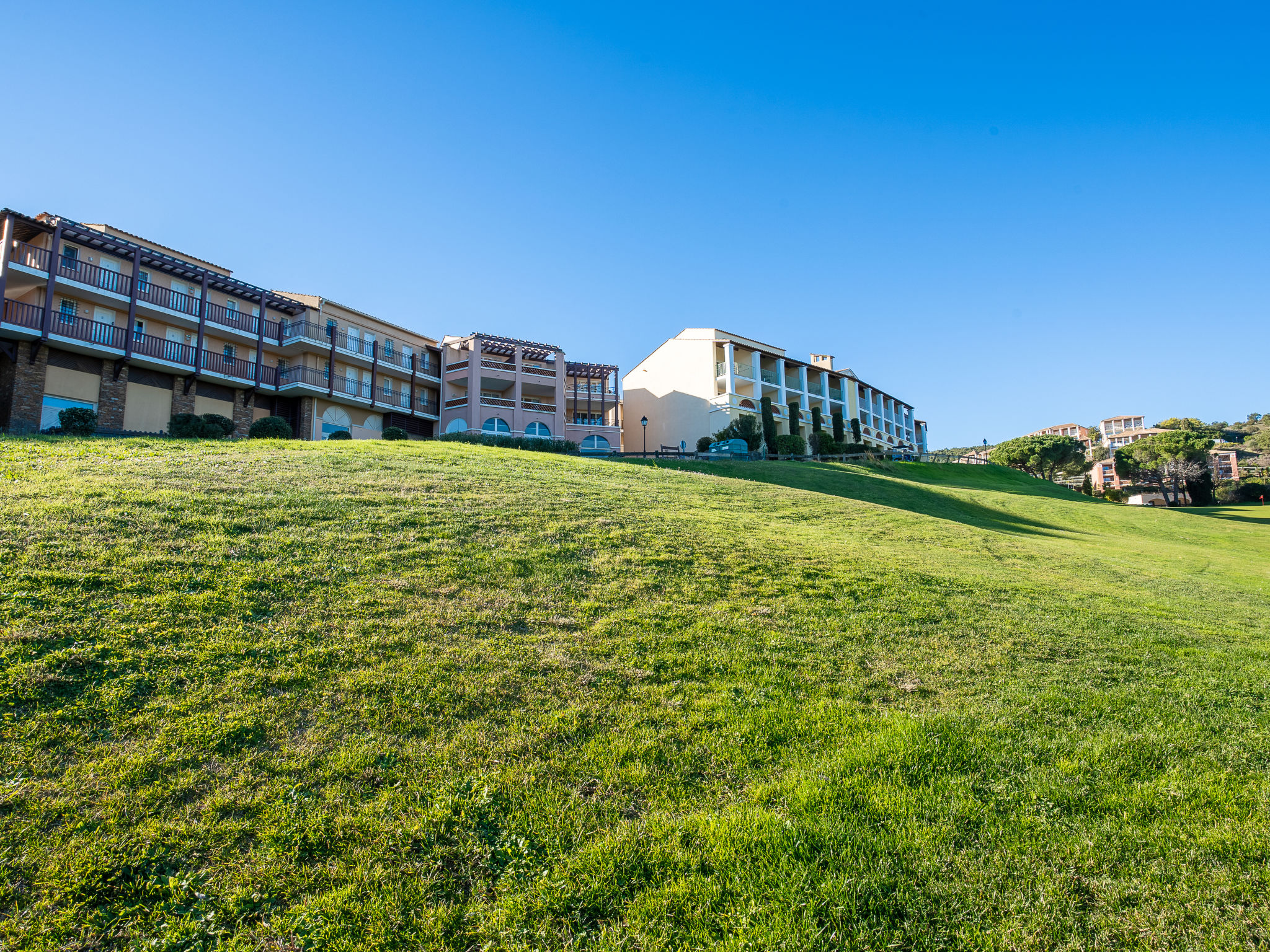 Photo 23 - 1 bedroom Apartment in Saint-Raphaël with swimming pool and sea view