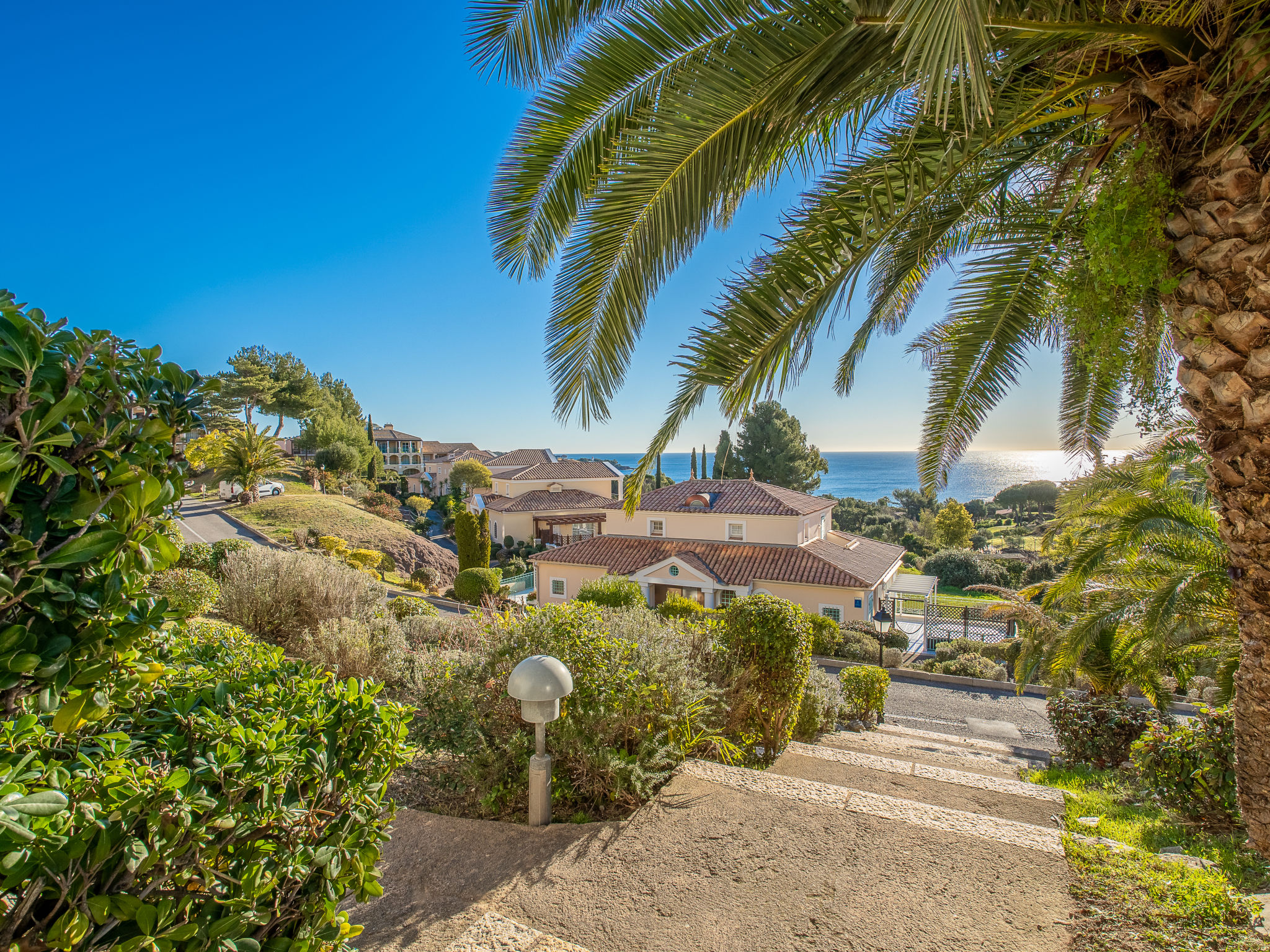 Photo 26 - 1 bedroom Apartment in Saint-Raphaël with swimming pool and sea view