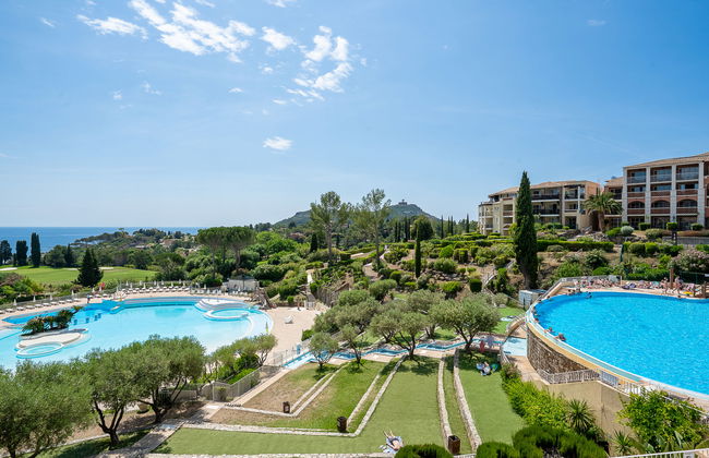 Apartamento de 1 quarto em Saint-Raphaël com piscina e jardim - Foto 15