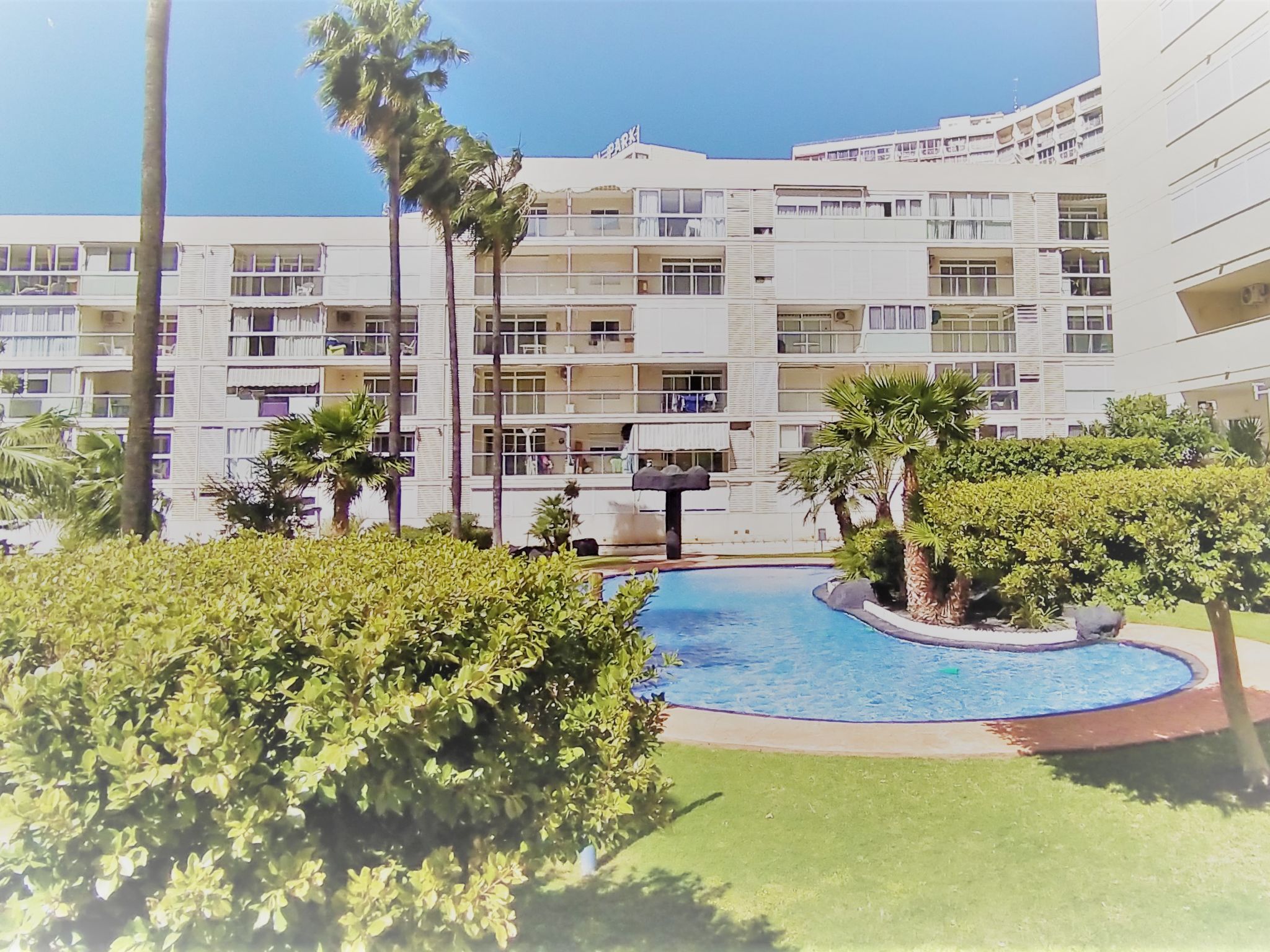 Photo 21 - 2 bedroom Apartment in Benidorm with swimming pool and sea view
