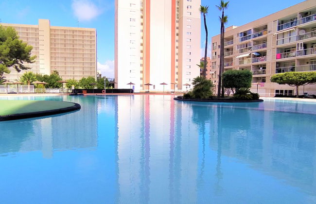 3 bedroom Apartment in Benidorm with swimming pool and terrace - Photo 33