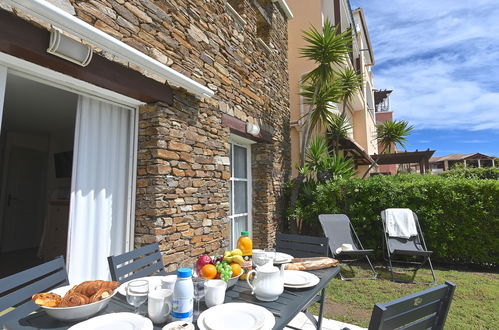 Foto 2 - Apartamento de 2 quartos em Saint-Raphaël com piscina e vistas do mar